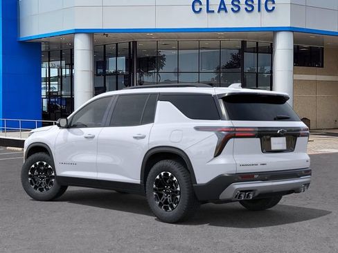 New 2027 Chevrolet Traverse Z71 w/ Enhanced Driving Package AWD/4WD image 3