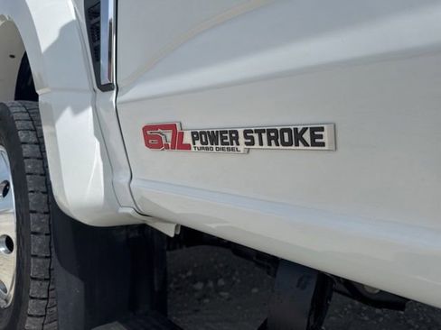 Used 2025 Ford F450 Platinum w/ Platinum Plus Package AWD/4WD image 11