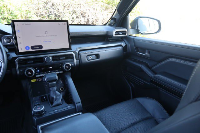 Used 2025 Toyota 4Runner Limited AWD/4WD image 29