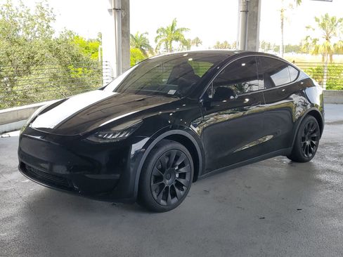 Used 2021 Tesla Model Y Long Range AWD/4WD image 4