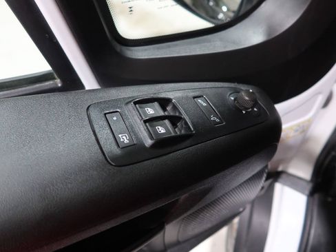 Used 2025 RAM ProMaster 2500 w/ Convenience Group FWD image 25