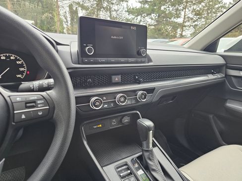 Certified 2025 Honda CR-V LX image 27