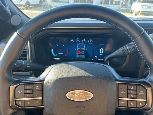 Used 2025 Ford F450 Platinum w/ FX4 Off-Road Package image 24