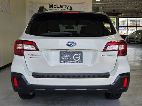 Used 2019 Subaru Outback 2.5i Limited AWD/4WD image 4