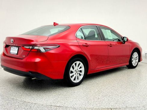 Used 2023 Toyota Camry LE image 5