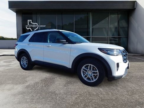 New 2026 Ford Explorer Active w/ Active Comfort Package RWD image 1