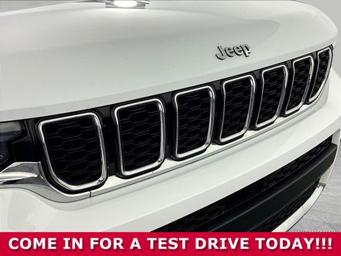 Used 2021 Jeep Grand Cherokee L Limited AWD/4WD image 31