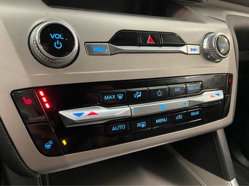 Used 2023 Ford Explorer XLT w/ Equipment Group 202A image 35