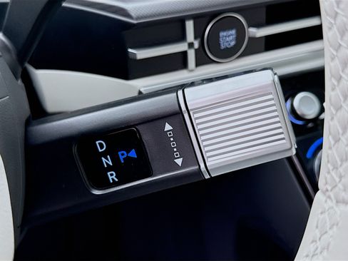 New 2026 Hyundai Santa Fe SE FWD image 13