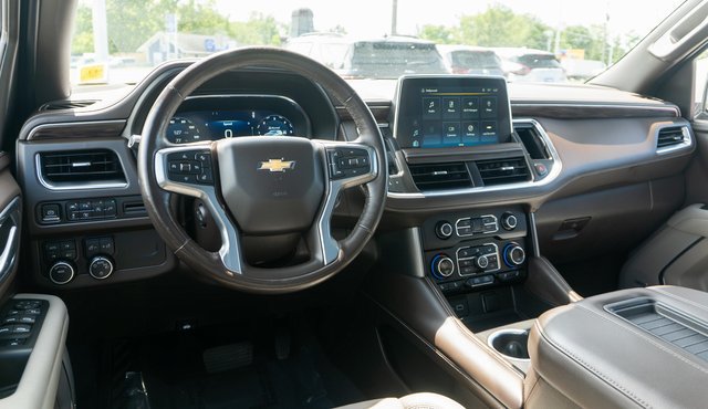 Used 2022 Chevrolet Tahoe LT w/ LT Signature Plus Package AWD/4WD image 13