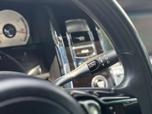 Used 2016 Rolls-Royce Wraith RWD image 27