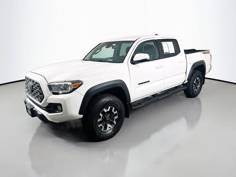Used 2021 Toyota Tacoma TRD Off-Road AWD/4WD image 3