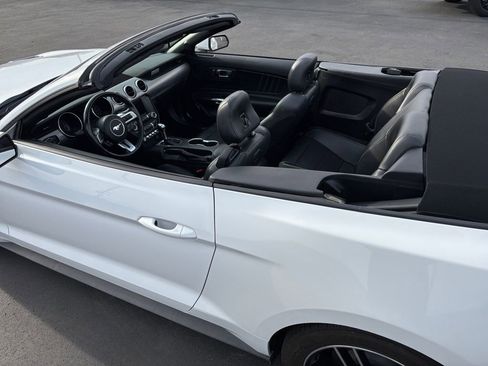 Used 2018 Ford Mustang Premium image 36