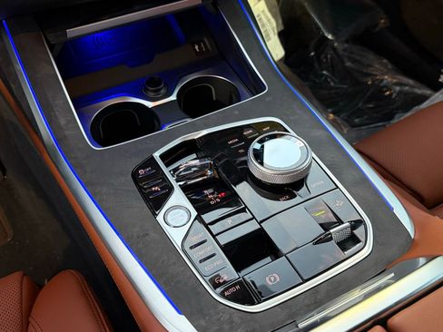 New 2026 BMW X7 M60i w/ Executive Package image 25