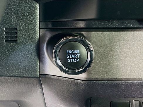 Used 2021 Toyota Tacoma SR5 image 18