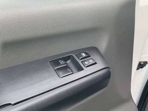 Used 2020 Nissan NV 1500 S image 22