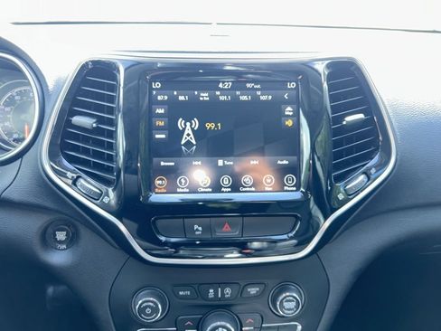 Used 2019 Jeep Cherokee Limited FWD image 14
