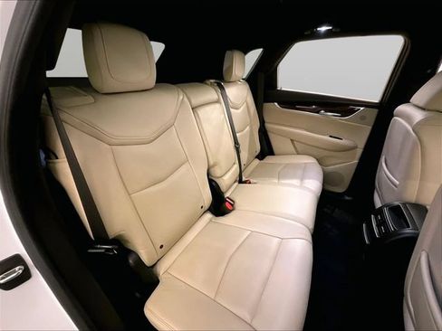 Used 2018 Cadillac XT5 Luxury w/ Driver Awareness Package AWD/4WD image 27