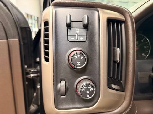 Used 2015 GMC Sierra 2500 Denali AWD/4WD image 28