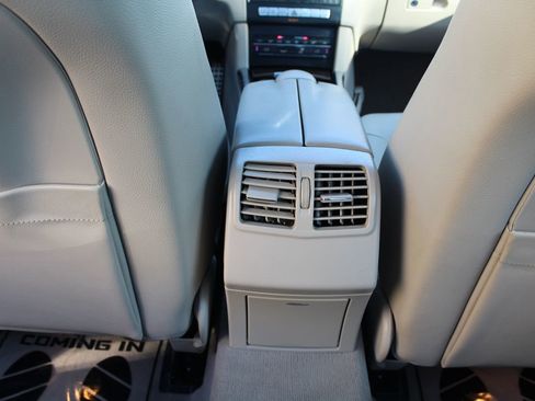 Used 2016 Mercedes-Benz E 350 Sport image 26