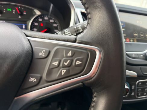 Used 2019 Chevrolet Equinox LT image 22