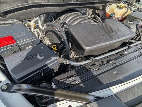 Used 2023 Chevrolet Suburban LT image 22