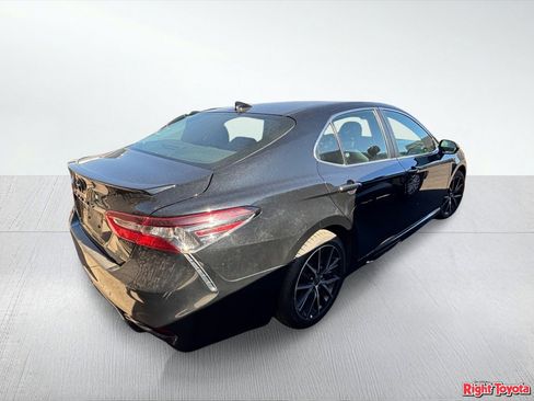Certified 2024 Toyota Camry SE FWD image 4