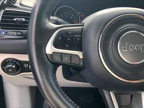 Used 2018 Jeep Compass Limited w/ Navigation Group image 23