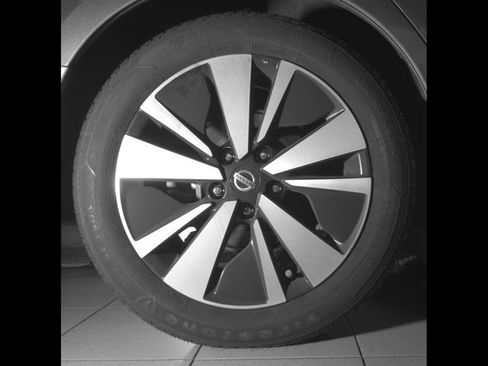 Used 2019 Nissan Altima 2.5 SL FWD image 11