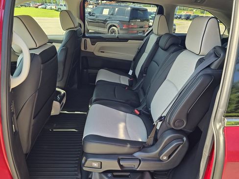 New 2027 Honda Odyssey Elite image 11