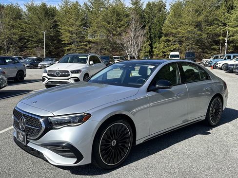 Certified 2024 Mercedes-Benz E 350 4MATIC Sedan w/ Airmatic Package image 4