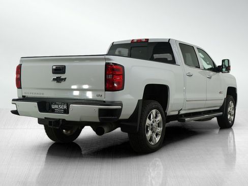 Used 2017 Chevrolet Silverado 2500 LTZ image 6