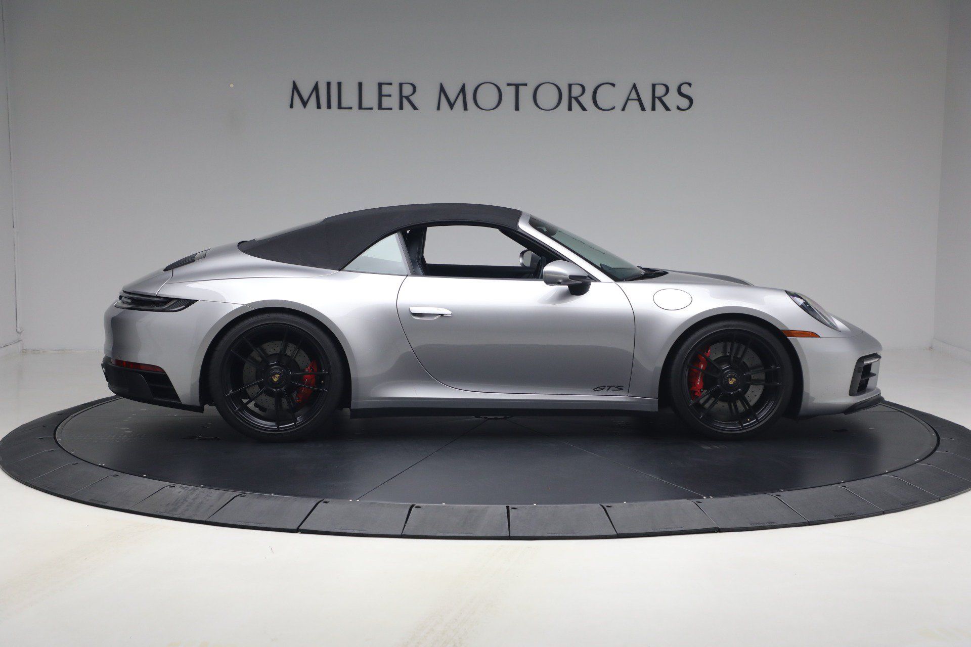 Used 2024 Porsche 911 Carrera GTS RWD image 31