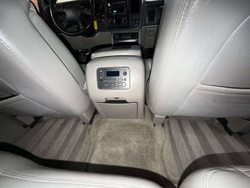 Used 2005 Chevrolet Tahoe Z71 w/ Preferred Equipment Group image 25