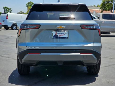 New 2026 Chevrolet Equinox LT FWD image 5