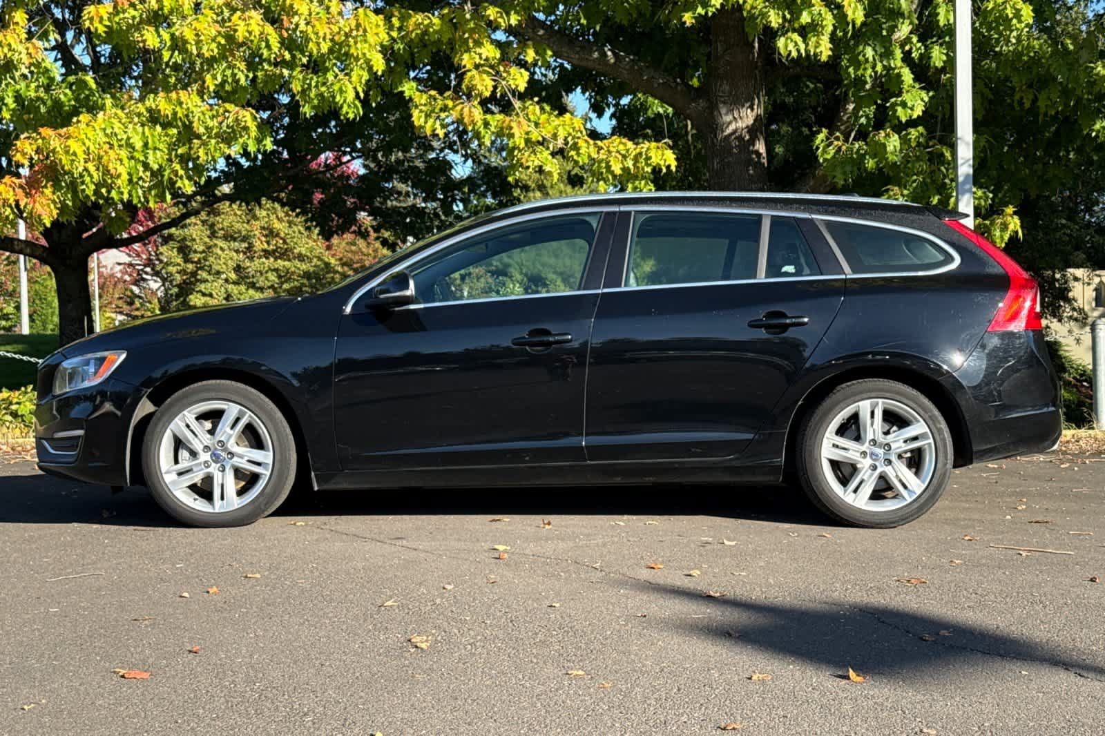 Used 2015 Volvo V60 T5 Premier AWD/4WD image 5