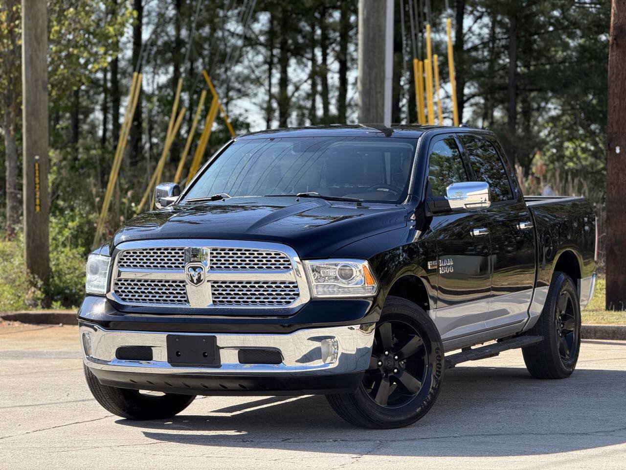 Used 2013 RAM 1500 Laramie RWD image 1