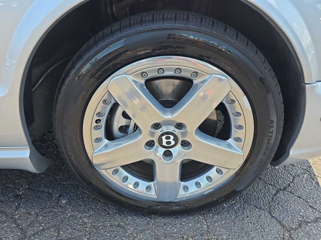 Used 2007 Bentley Arnage T RWD image 16