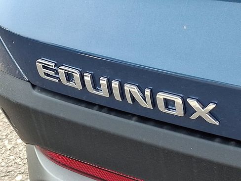 New 2027 Chevrolet Equinox LT w/ Convenience Package II FWD image 5