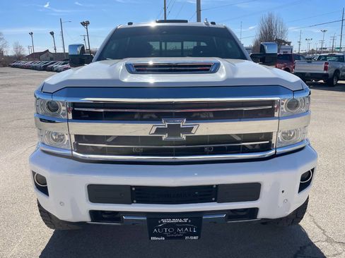 Used 2018 Chevrolet Silverado 2500 High Country image 9