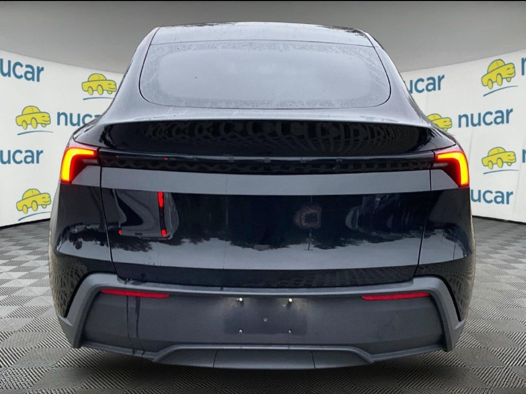 Used 2026 Tesla Model Y 2WD image 3