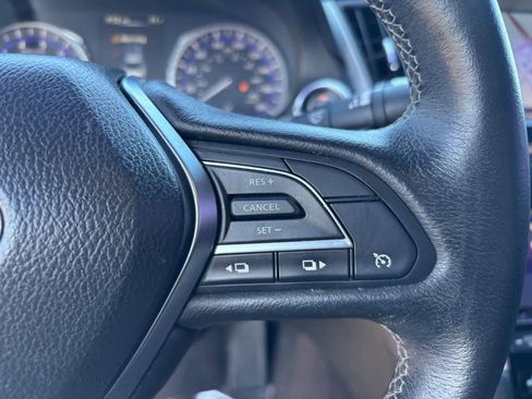 Used 2017 INFINITI Q60 3.0t w/ Premium Plus Package 3.0T image 24