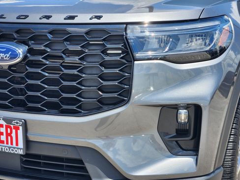 Certified 2025 Ford Explorer ST-Line w/ ST-Line Street Pack AWD/4WD image 8