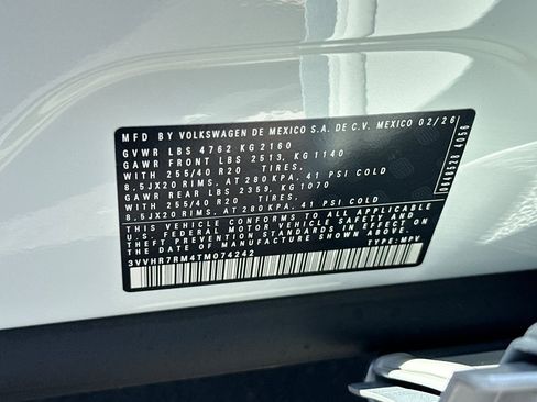 New 2026 Volkswagen Tiguan SE R-Line FWD image 23