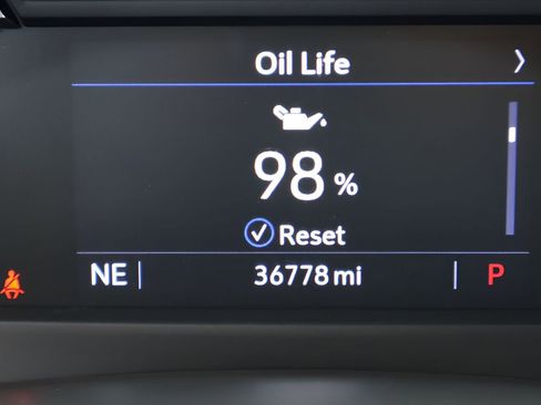 Used 2023 Cadillac XT4 Premium Luxury image 24