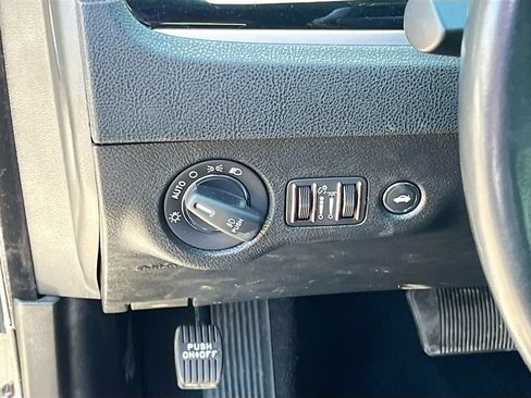 Used 2022 Chrysler 300 S w/ Comfort Group RWD image 10