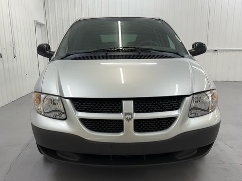 Used 2002 Dodge Caravan SE image 16