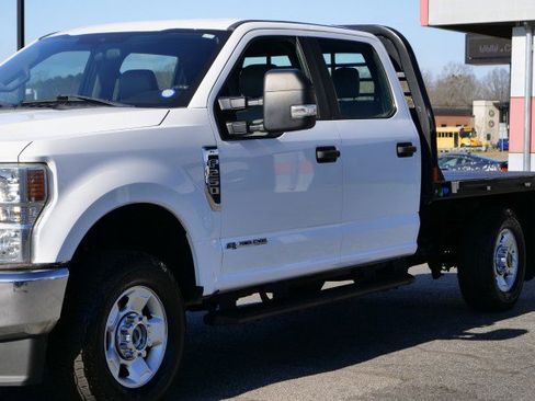 Used 2022 Ford F250 XL w/ Power Equipment Group image 39