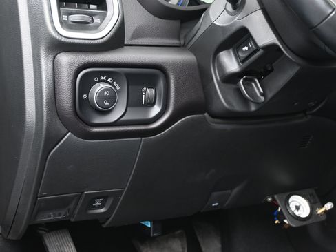 Used 2023 RAM 2500 Big Horn w/ Level B Equipment Group image 21