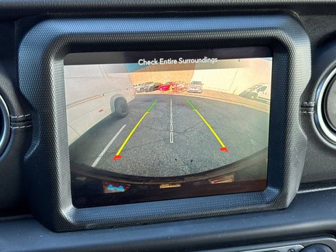 Certified 2023 Jeep Wrangler Unlimited Sahara image 20